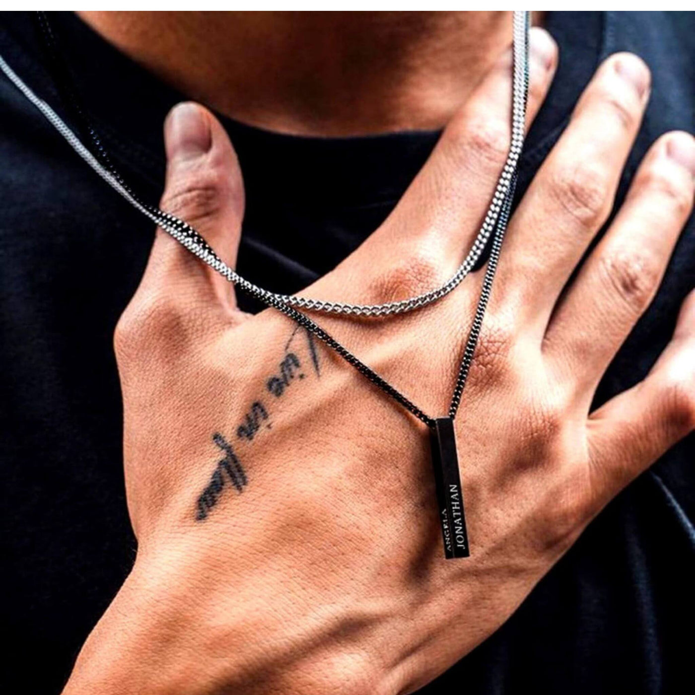 Collier Barre Noir Homme